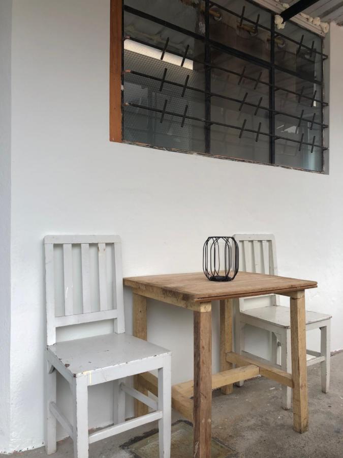 Tiny Apartment In The City Rooftop Terrace Banos  Bagian luar foto